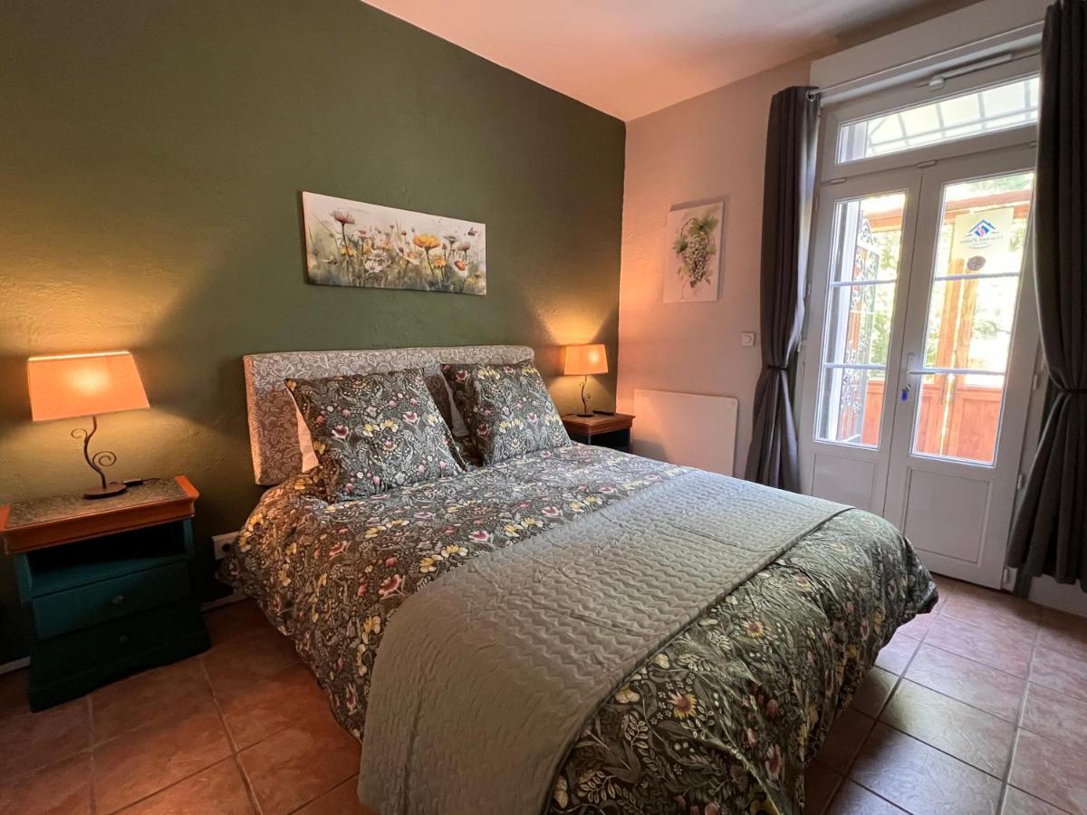 Bed and Breakfast Les Trois Fenetres Beauficel Екстер'єр фото